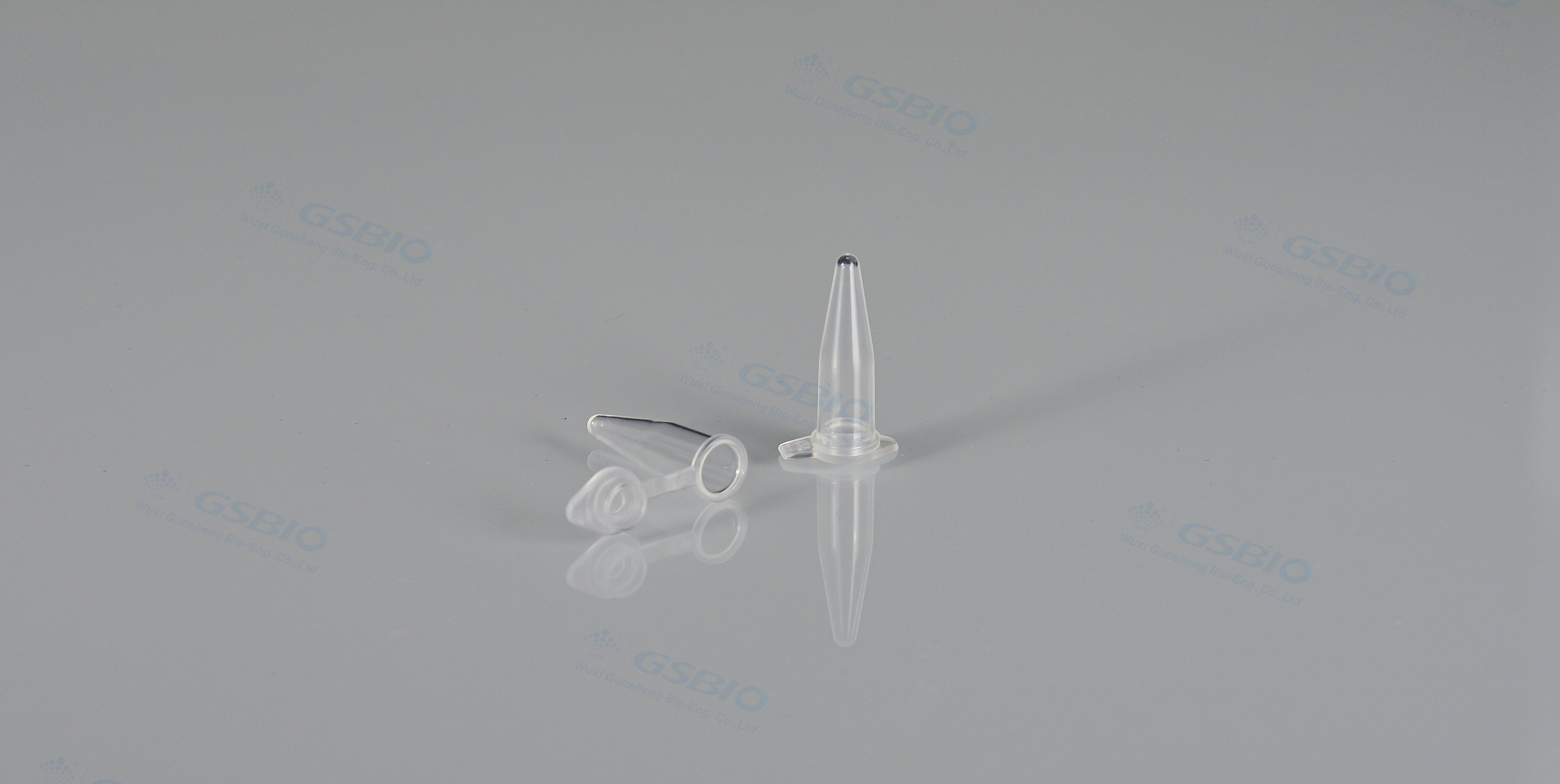 0.2ml Clear Flat Cap PCR Single Tube, free from DNase and RNase, applied for real-time PCR experiment.